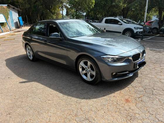 BMW 320i 2.0 16V TURBO ACTIVE FLEX 4P AUTOMÁTICO BMW 320i 2.0 16V TURBO ACTIVE FLEX 4P AUTOMÁTICO